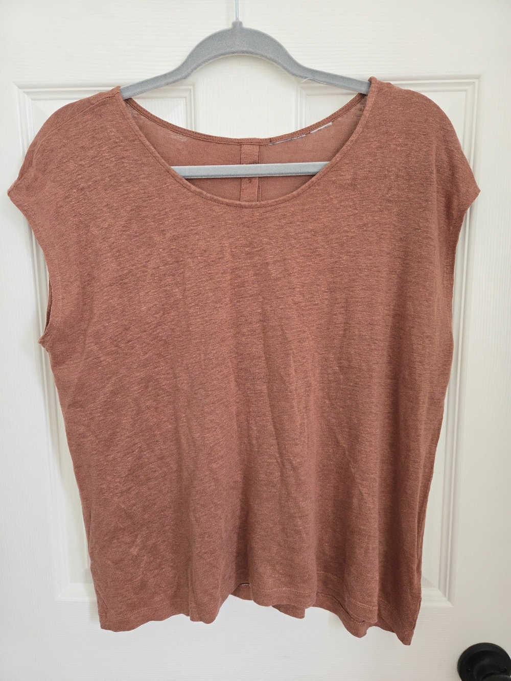 Classic Linen Women's Rust Scoop Neck Tee, Sz. L, Button Detail, Neutral, Summer